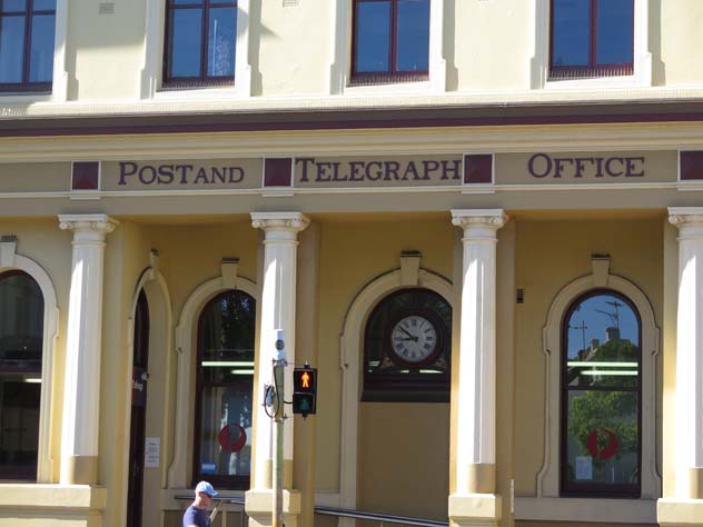 paddington-sign-post and-telegraph-usg.jpg